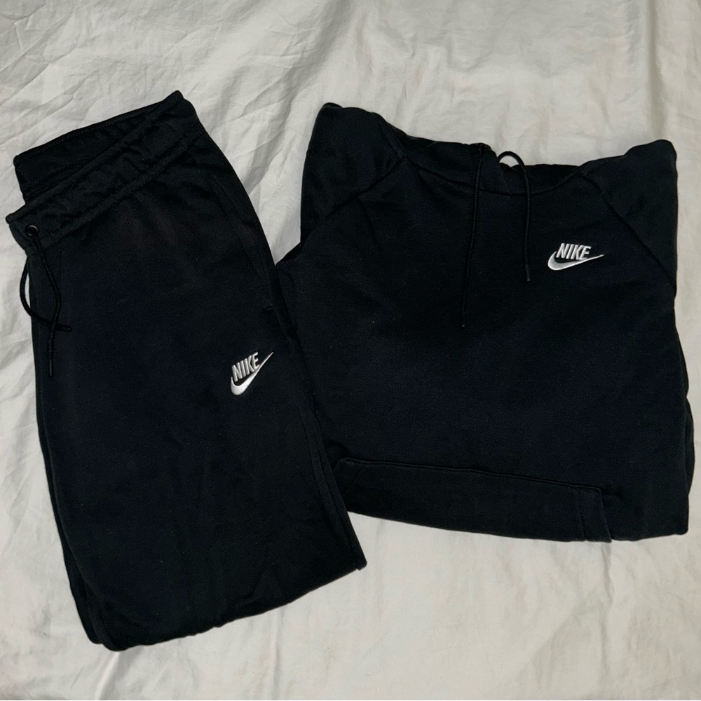 Nike Club Fleece Hoodie & Sweatpants Matching Set